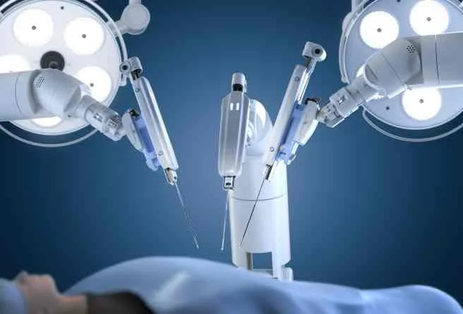 Robotik Cerrahi ile diz ve kalça protezi geleceğin yöntemi umut oldu