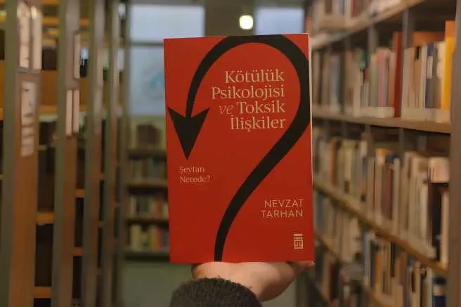 Kitap | Kötülüğe karşı aşı yapılmalı!