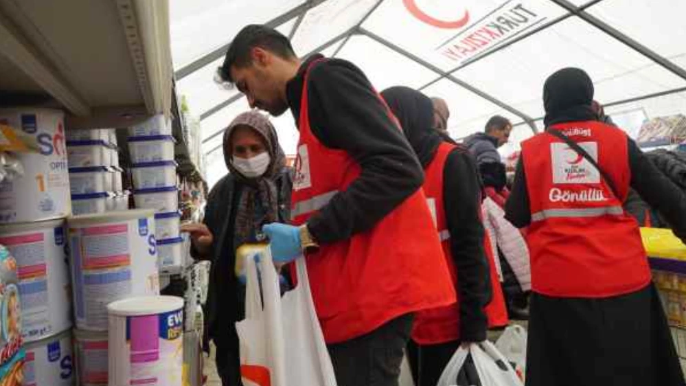 Deprem Bölgesinde 5 Sosyal Market Açıldı